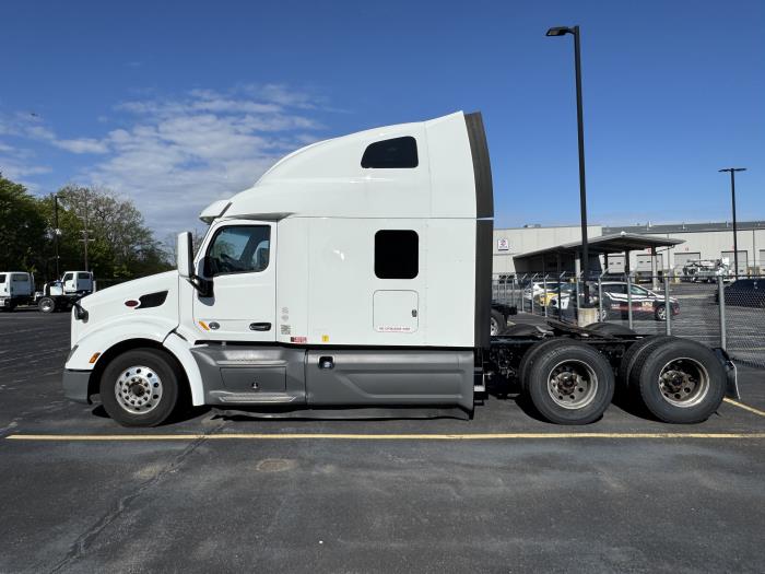 2021 Peterbilt 579-1