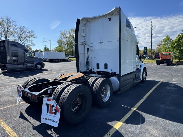 2021 Peterbilt 579-4