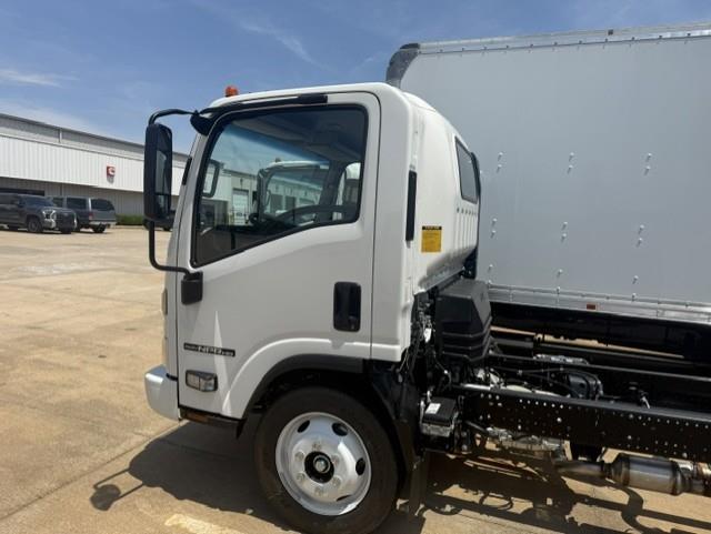 2026 Isuzu NPR-HD-6