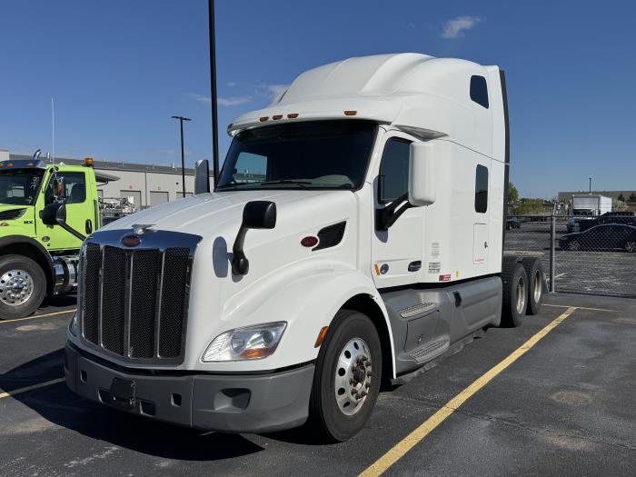 2021 Peterbilt 579-0