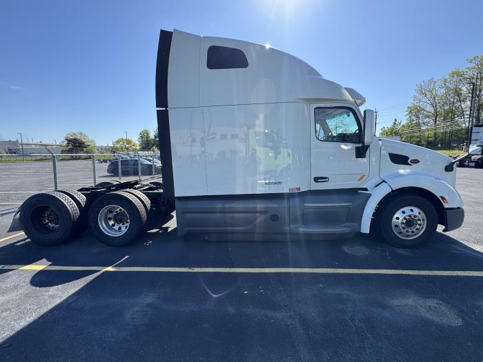 2021 Peterbilt 579-6