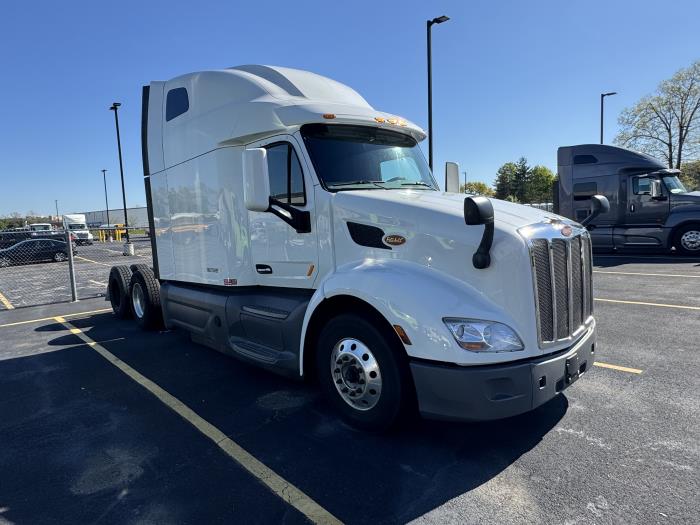 2021 Peterbilt 579-7