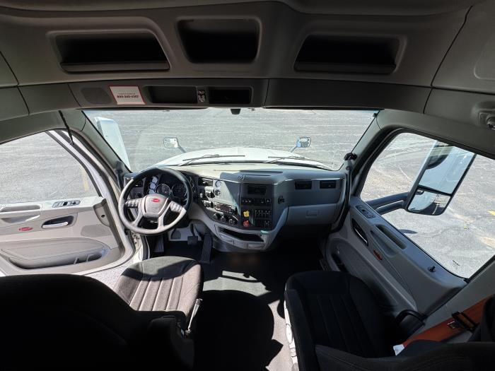 2021 Peterbilt 579-10