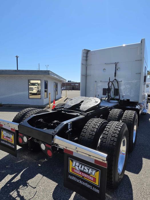 2022 Peterbilt 579-9