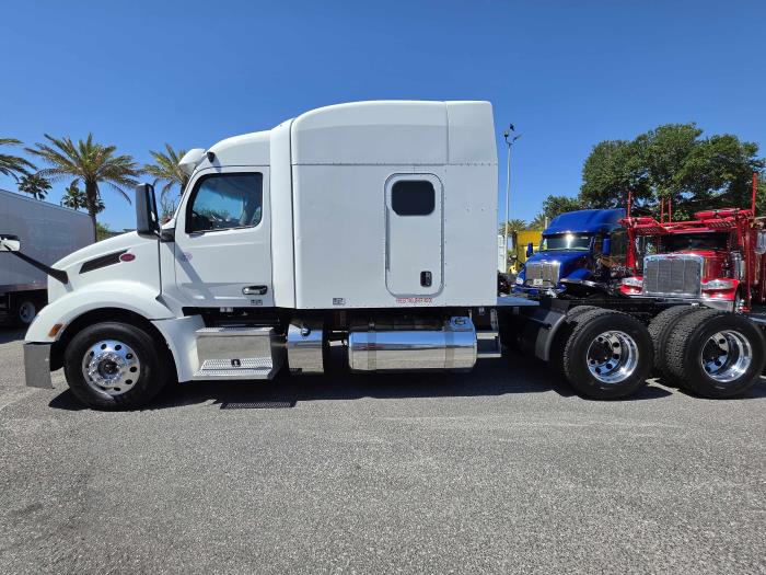 2022 Peterbilt 579-12