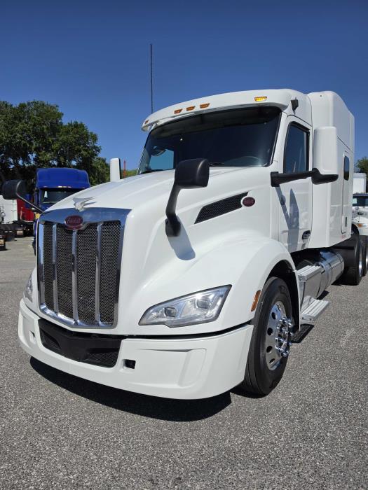 2022 Peterbilt 579-2