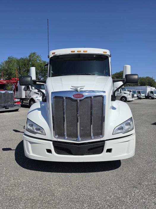 2022 Peterbilt 579-1