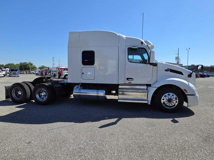2022 Peterbilt 579-3
