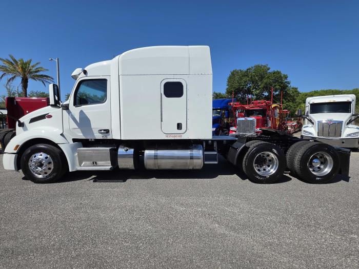 2022 Peterbilt 579-14