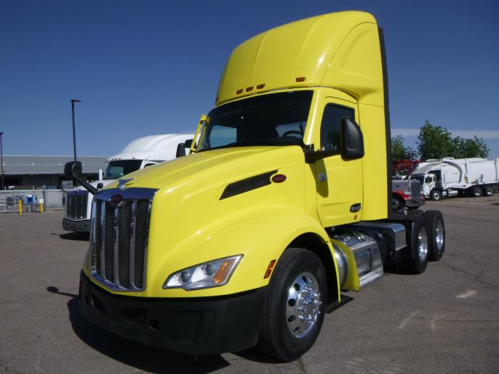 2023 Peterbilt 579-0