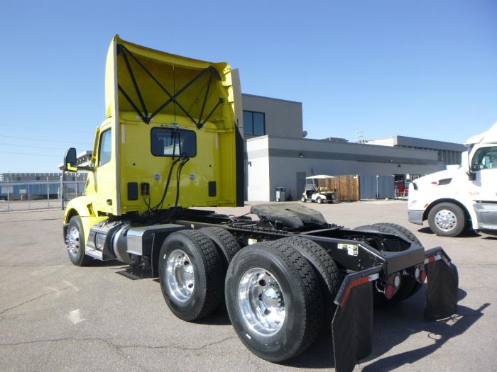 2023 Peterbilt 579-2