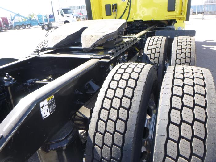 2023 Peterbilt 579-21