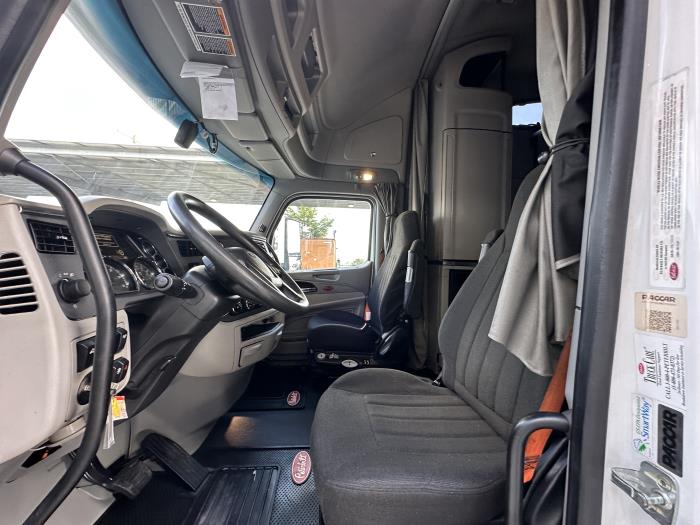 2021 Peterbilt 579-10