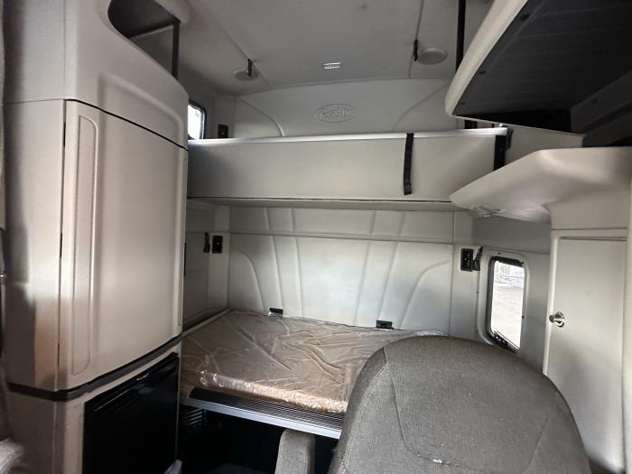 2021 Peterbilt 579-11