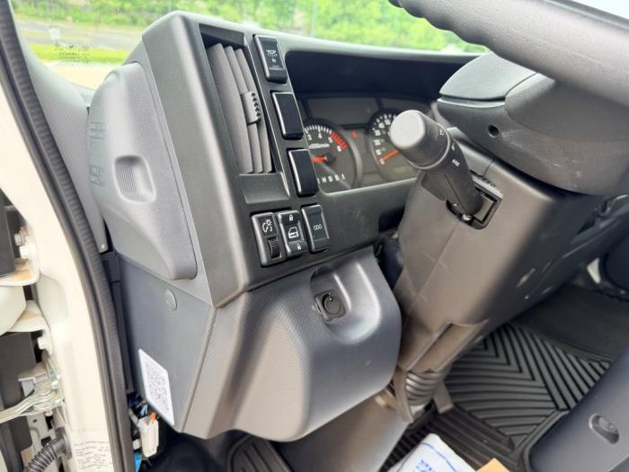 2026 Isuzu NPR-HD-31