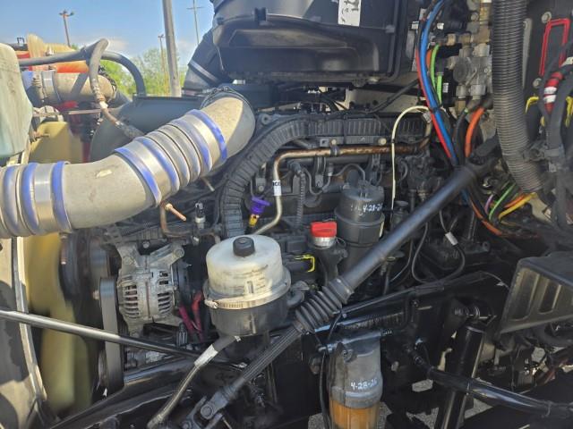 2018 Peterbilt 579-17