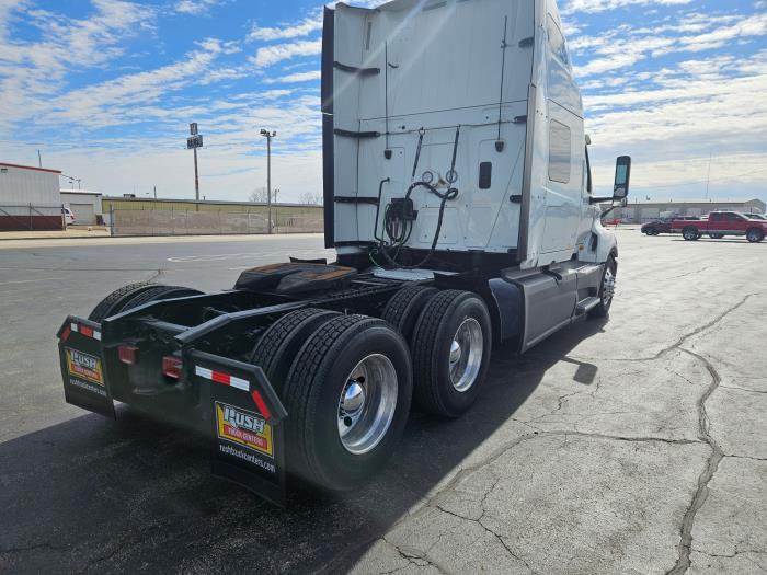 2022 International LT625-4
