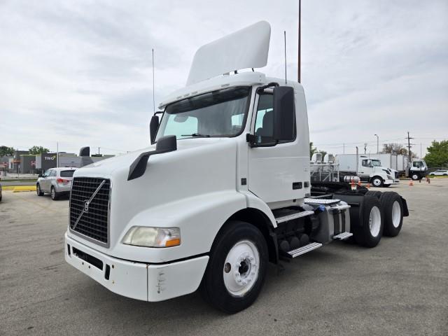 2016 Volvo VNM64T-0