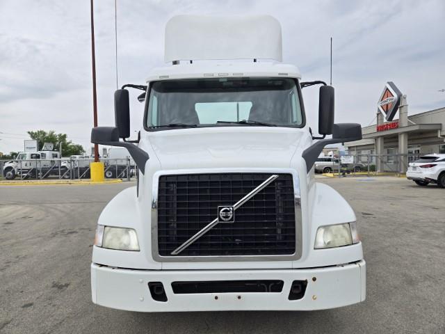 2016 Volvo VNM64T-1