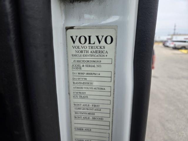 2016 Volvo VNM64T-19