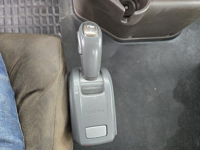 2016 Volvo VNM64T-8