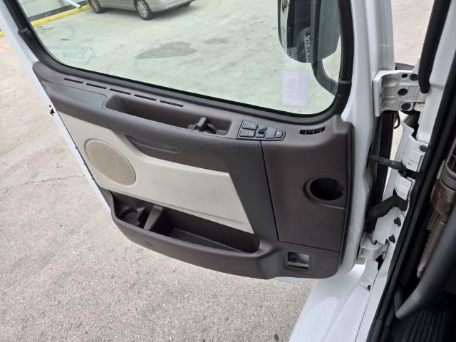 2016 Volvo VNM64T-10