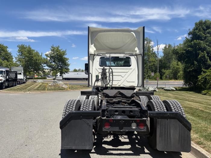 2023 International LT625-5