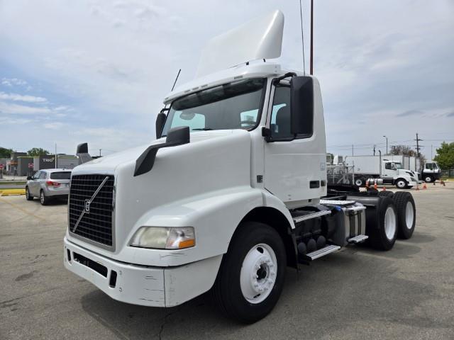 2016 Volvo VNM64T-0