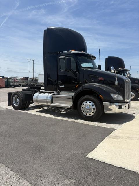 2021 Peterbilt 579-10