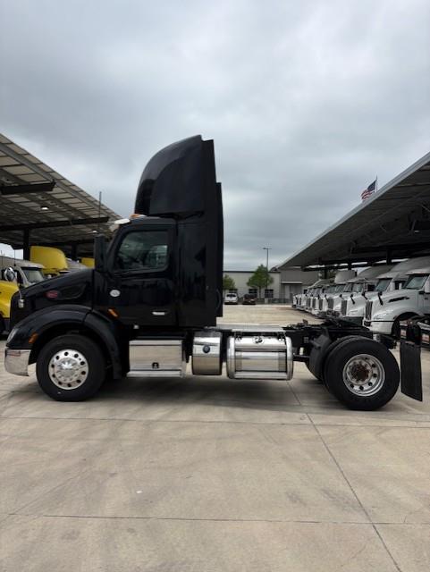 2021 Peterbilt 579-2