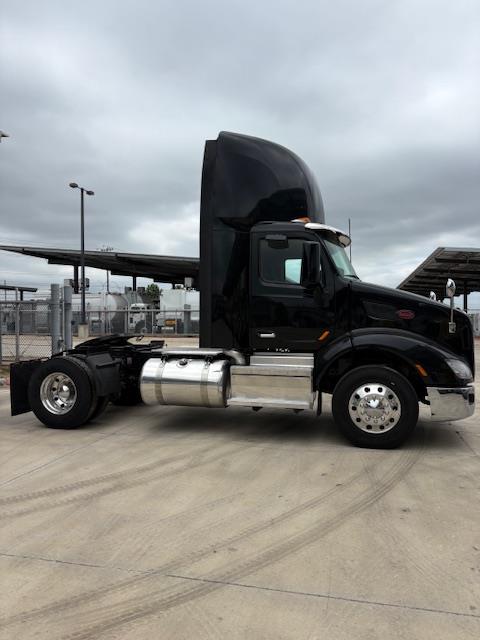 2021 Peterbilt 579-5