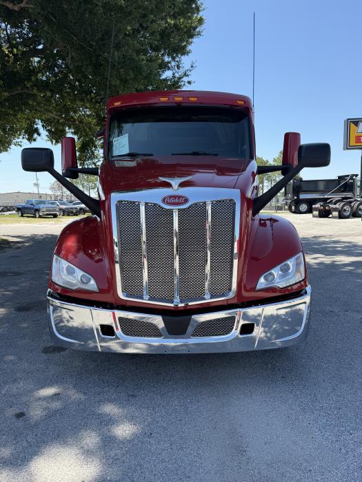 2022 Peterbilt 579-3