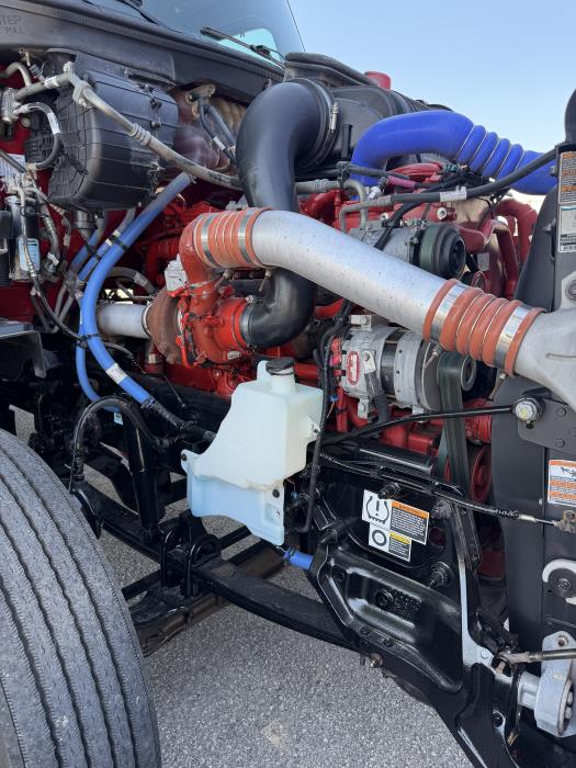 2022 Peterbilt 579-6