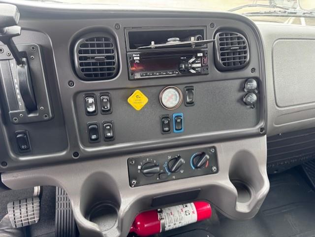2019 Freightliner Business Class M2 106-10