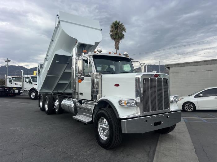 2027 Peterbilt 589-32