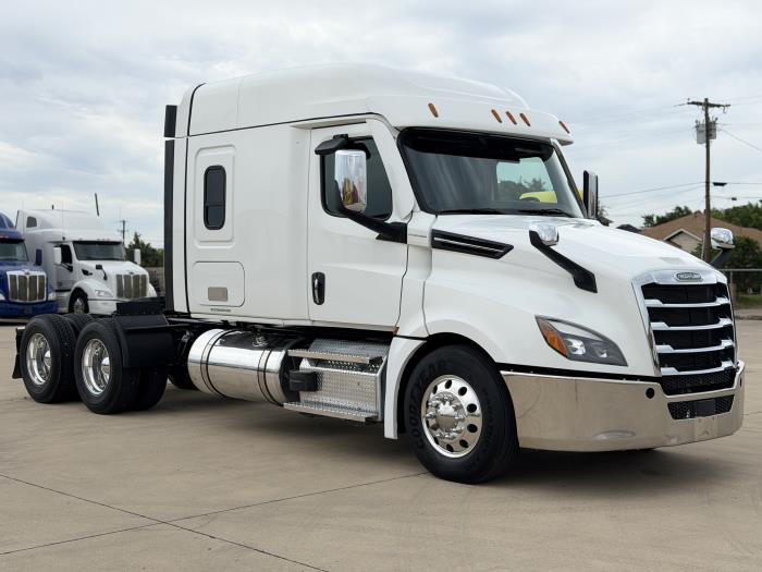 2022 Freightliner Cascadia-2