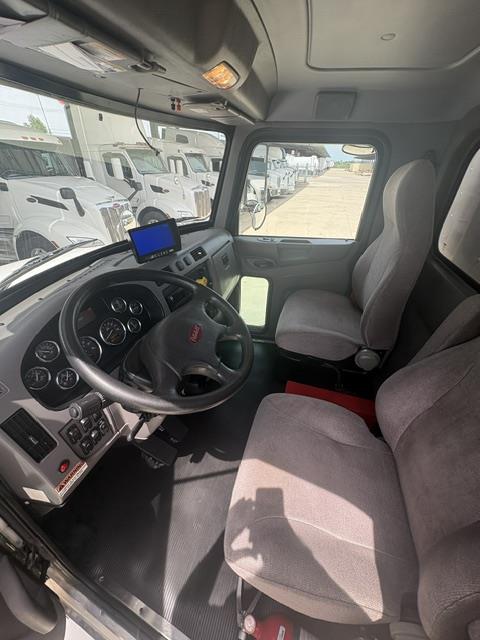 2020 Peterbilt 337-7