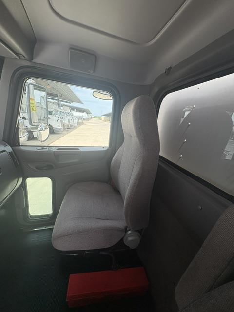 2020 Peterbilt 337-9