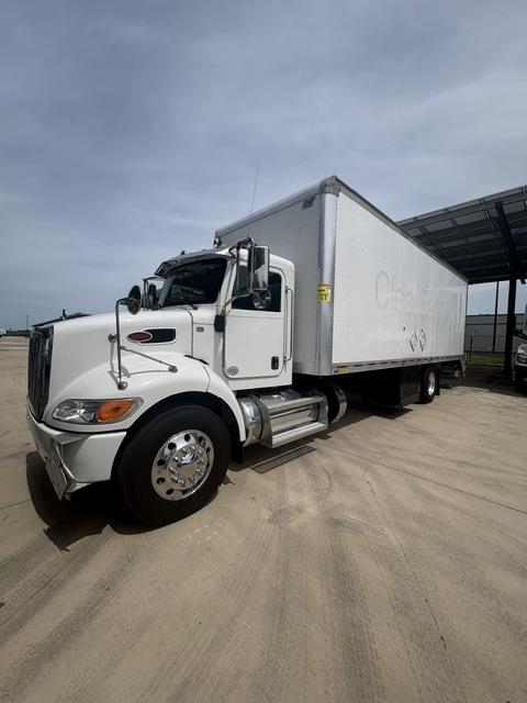 2020 Peterbilt 337-1
