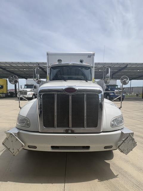 2020 Peterbilt 337-2