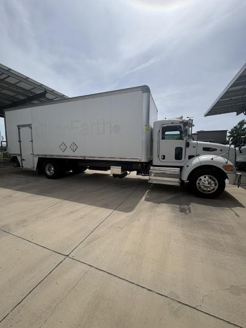 2020 Peterbilt 337-4