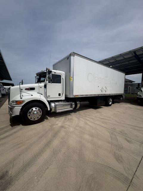 2020 Peterbilt 337-6