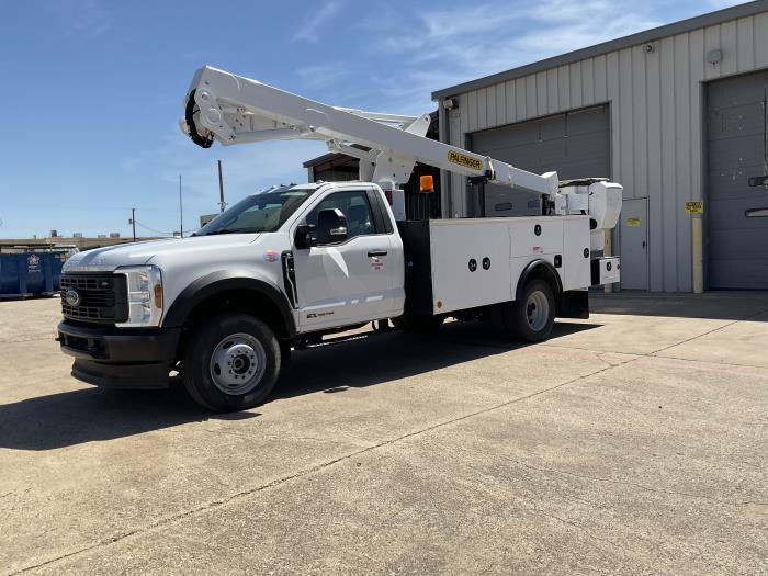 2026 Ford F-600-1