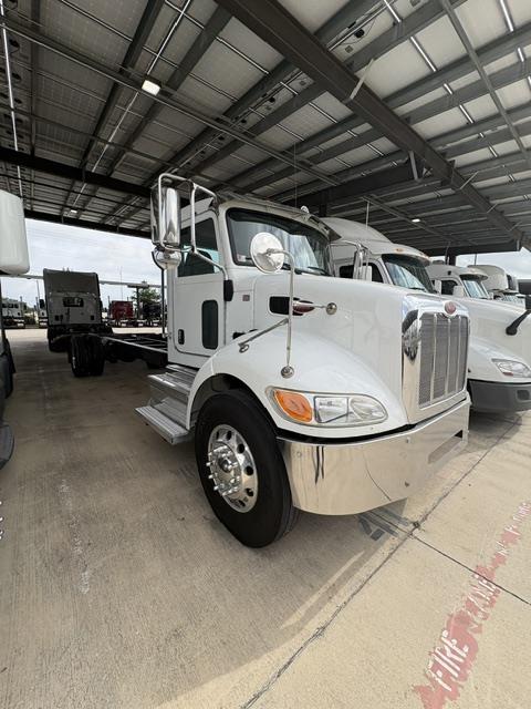 2021 Peterbilt 337-6