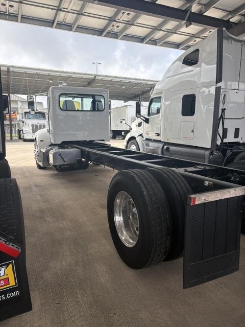 2021 Peterbilt 337-9