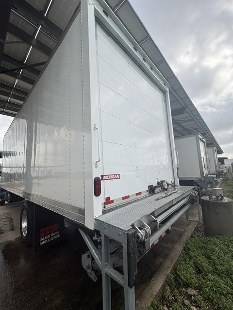 2020 Peterbilt 337-6