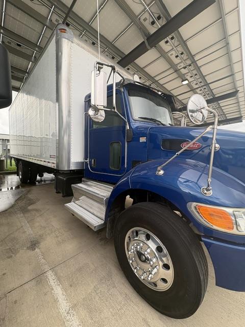 2020 Peterbilt 337-7