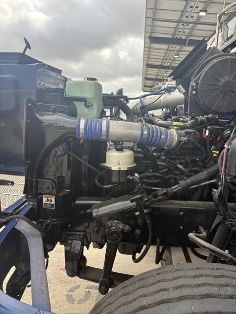 2020 Peterbilt 337-8