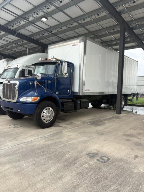 2020 Peterbilt 337-10