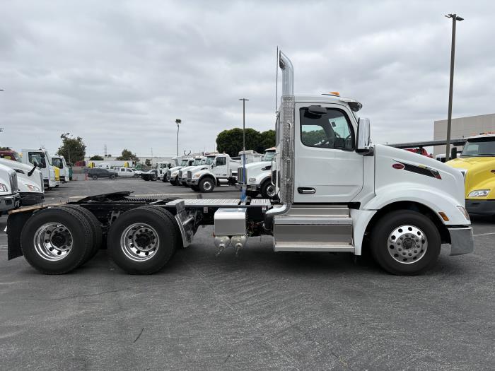 2027 Peterbilt 579-4
